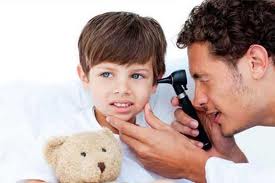 Симптомы и лечение заложенности уха при простуде